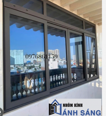cửa nhôm kính cường lực