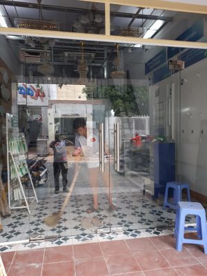Lắp Đặt Cửa Kính Cường Lực 