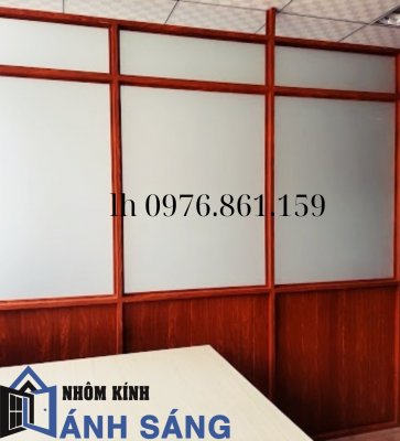 Vách Ngăn Nhôm Kính